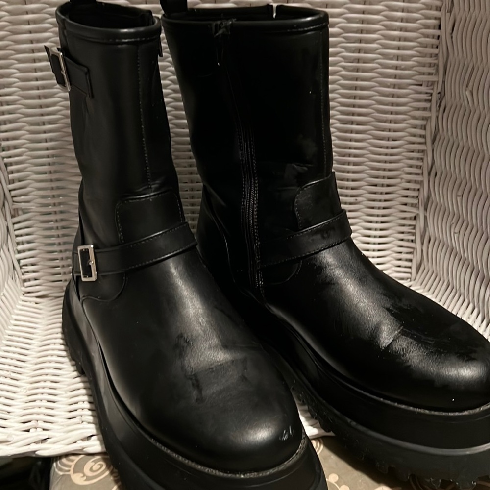 Platform boots